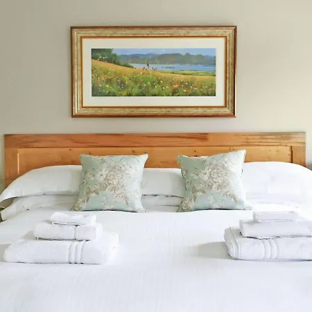 Cumbria House Tatil Evi *